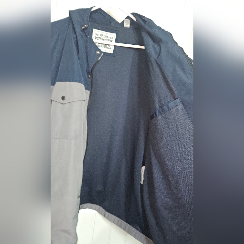 Levi's Hooded Jacket - Picture 5 of 9